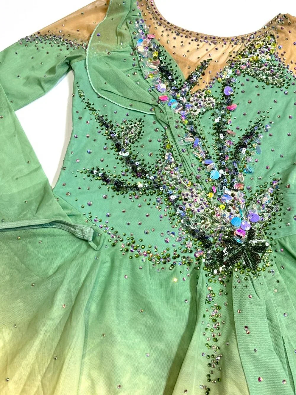 New Light green Crystal Figure Skating Dress Approx. Girls 12–14